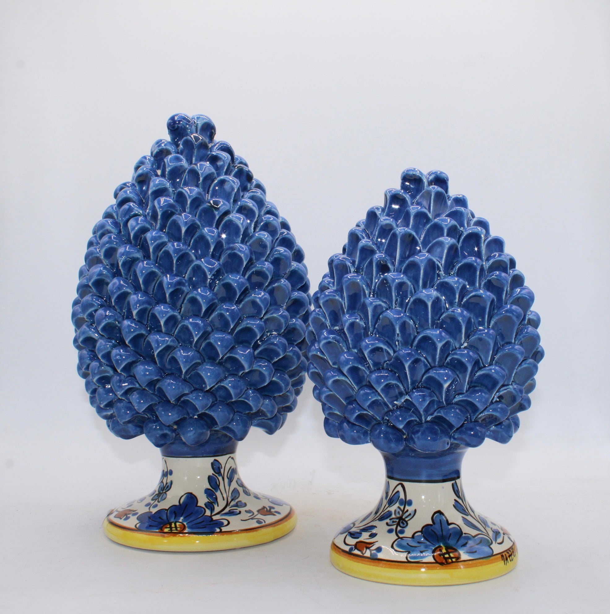 Pigna Blu Con Base Decorata - Ceramiche Di Sicilia 