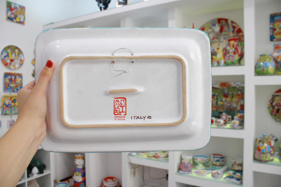 Fish tray